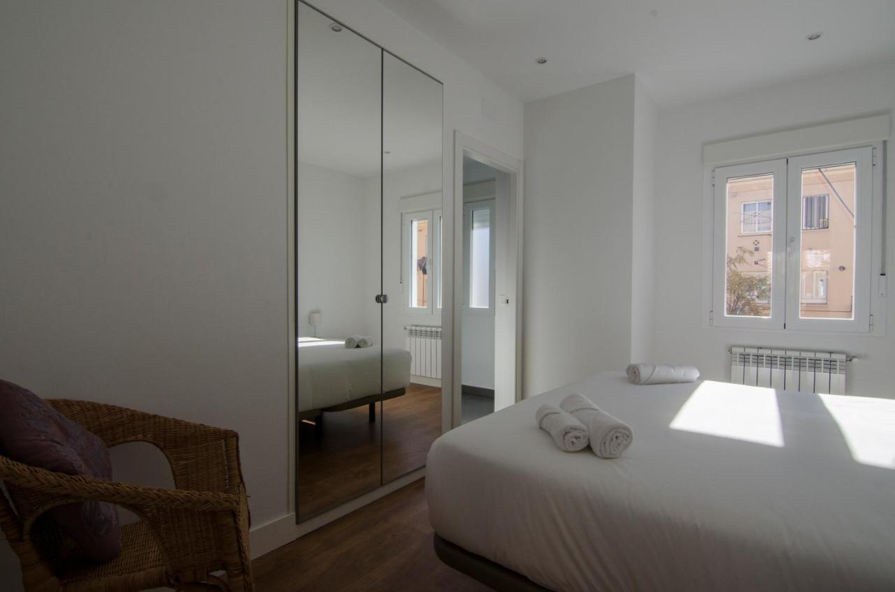 2 Bedrooms 2 Bathrooms Furnished - Bernabeu - Business Area With Terrace - Minty Apartment *