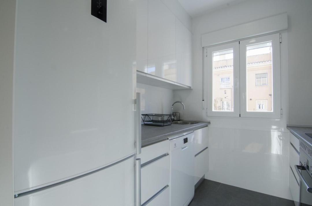Apartment 2 Bedrooms 2 Bathrooms Furnished - Bernabeu - Business Area With Terrace - Minty *