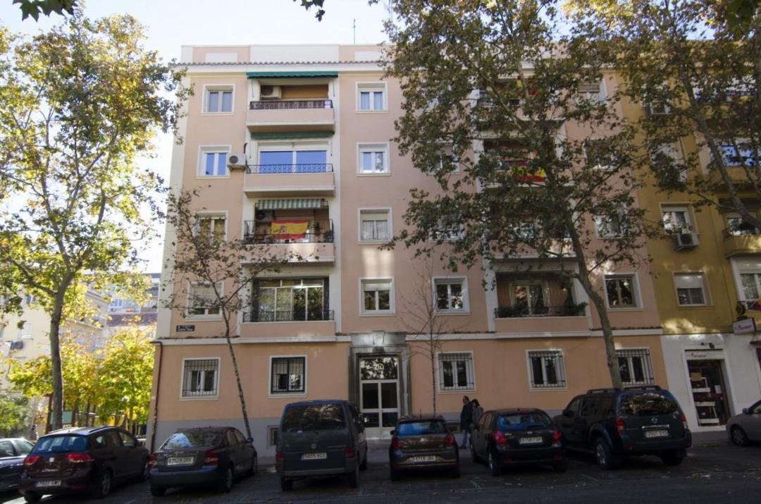 2 Bedrooms 2 Bathrooms Furnished - Bernabeu - Business Area With Terrace - Minty Apartment *