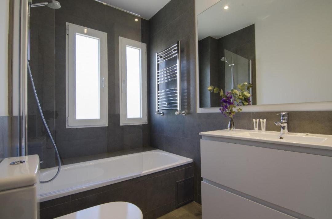 2 Bedrooms 2 Bathrooms Furnished - Bernabeu - Business Area With Terrace - Minty Madrid