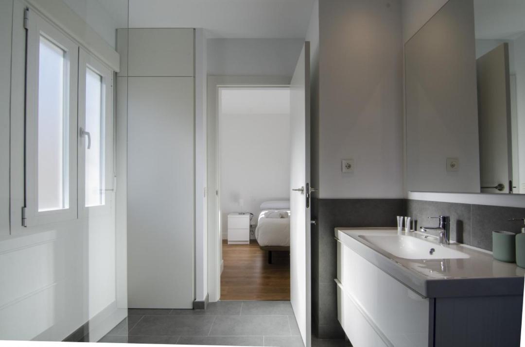 2 Bedrooms 2 Bathrooms Furnished - Bernabeu - Business Area With Terrace - Minty