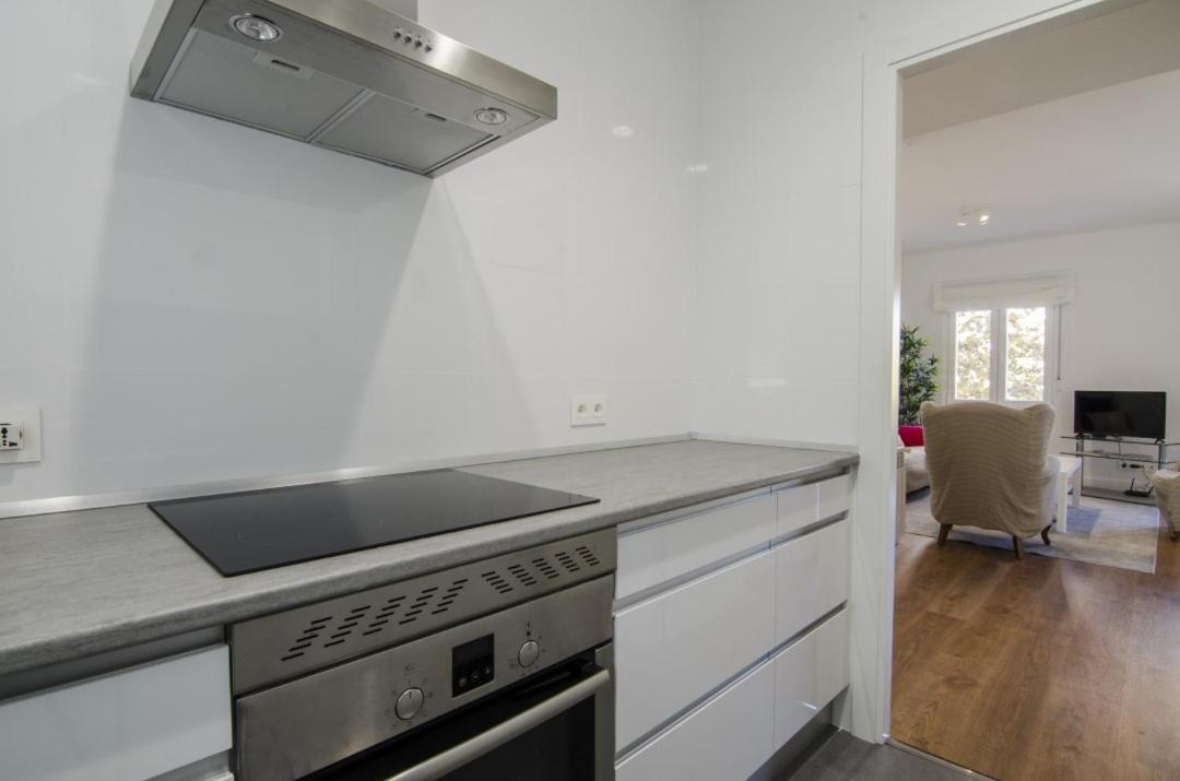 Apartment 2 Bedrooms 2 Bathrooms Furnished - Bernabeu - Business Area With Terrace - Minty