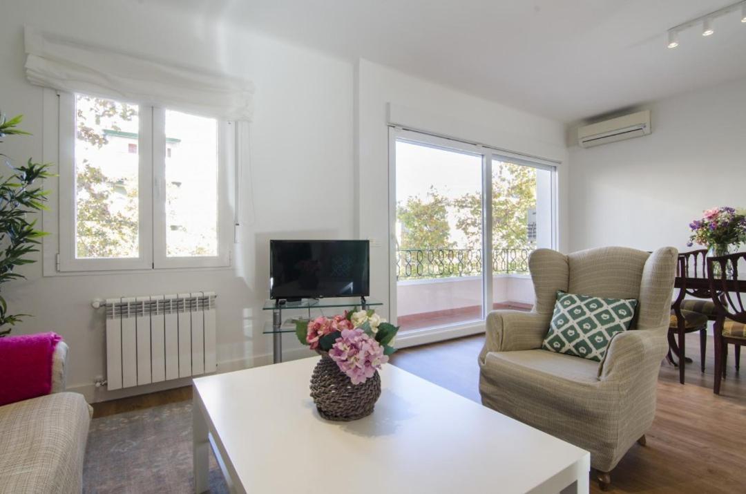 2 Bedrooms 2 Bathrooms Furnished - Bernabeu - Business Area With Terrace - Minty * Madrid