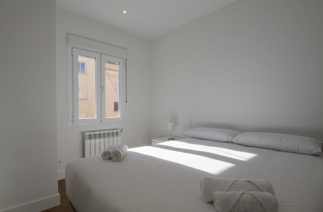 2 Bedrooms 2 Bathrooms Furnished - Bernabeu - Business Area With Terrace - Minty * Madrid
